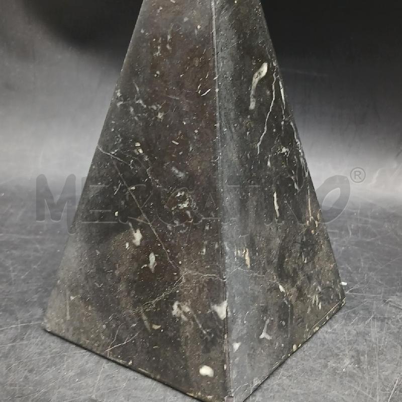 PIRAMIDE MARMO NERO | Mercatino dell'Usato Roma garbatella 4