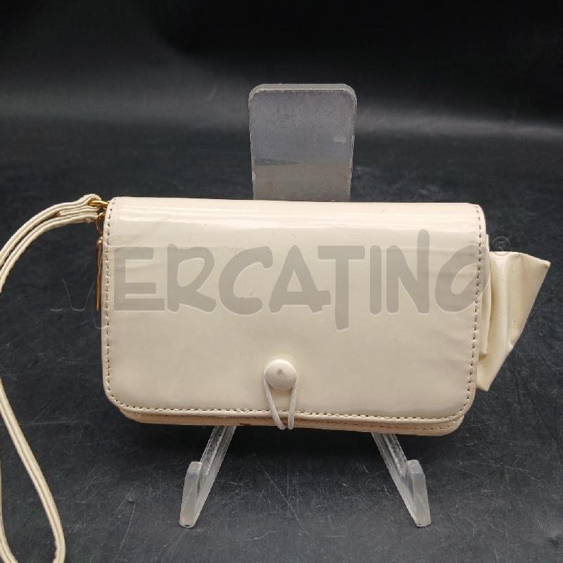 POCHETTE CHRISTIAN LUOBOUTIN BEIGE | Mercatino dell'Usato Roma garbatella 3