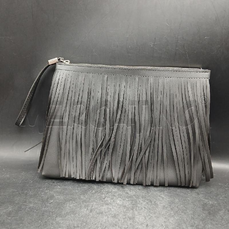 POCHETTE GUM NERO FRANGE | Mercatino dell'Usato Roma garbatella 1
