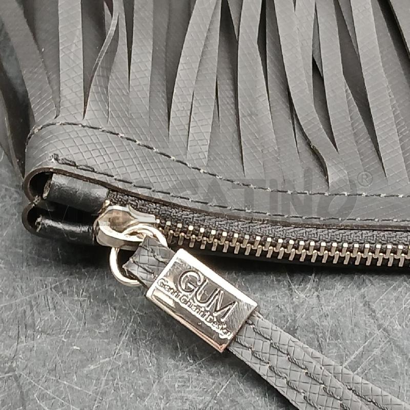 POCHETTE GUM NERO FRANGE | Mercatino dell'Usato Roma garbatella 3