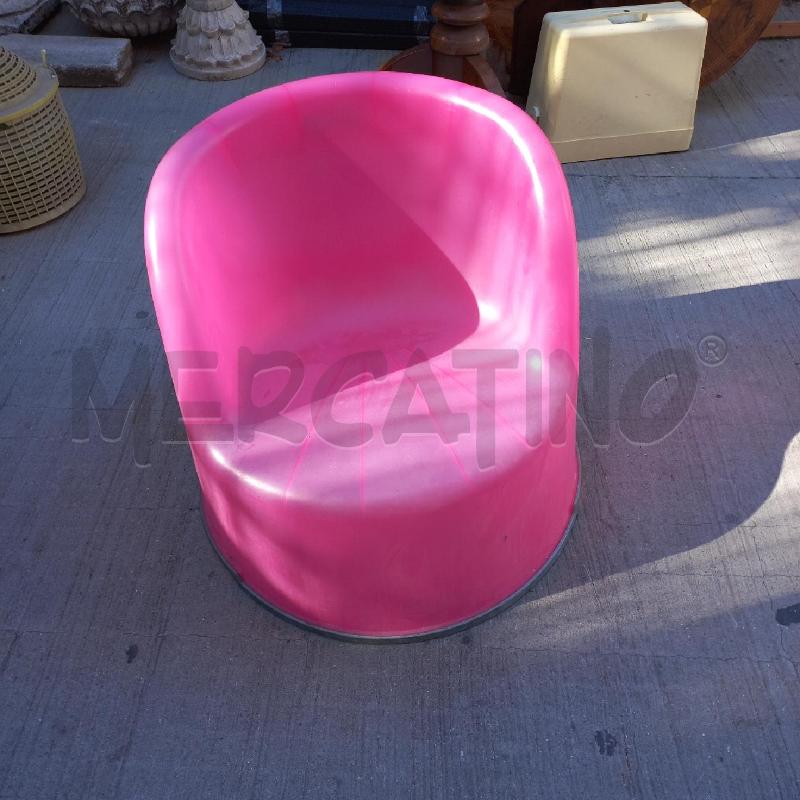 POLTRONCINA PLASTICA ROSA  | Mercatino dell'Usato Roma garbatella 1
