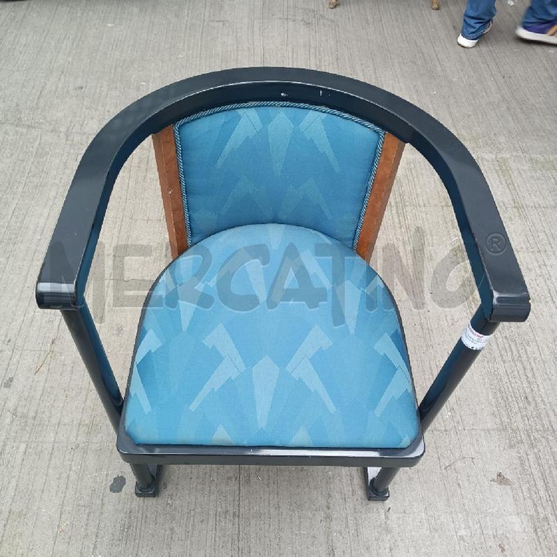 POLTRONCINA POZZETTO SEDUTA BLU | Mercatino dell'Usato Roma garbatella 2