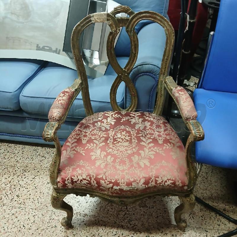 POLTRONCINA STILE VENEZIANO SEDUTA ROSSA | Mercatino dell'Usato Roma garbatella 1