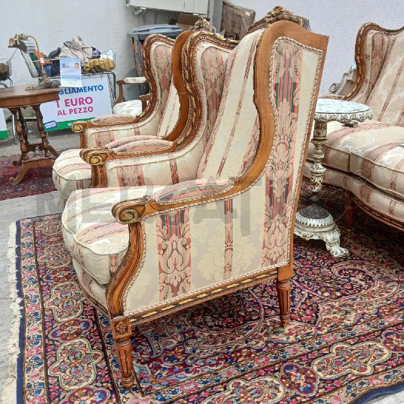 POLTRONCINE COPPIA INTAGLI DORATI | Mercatino dell'Usato Roma garbatella 4