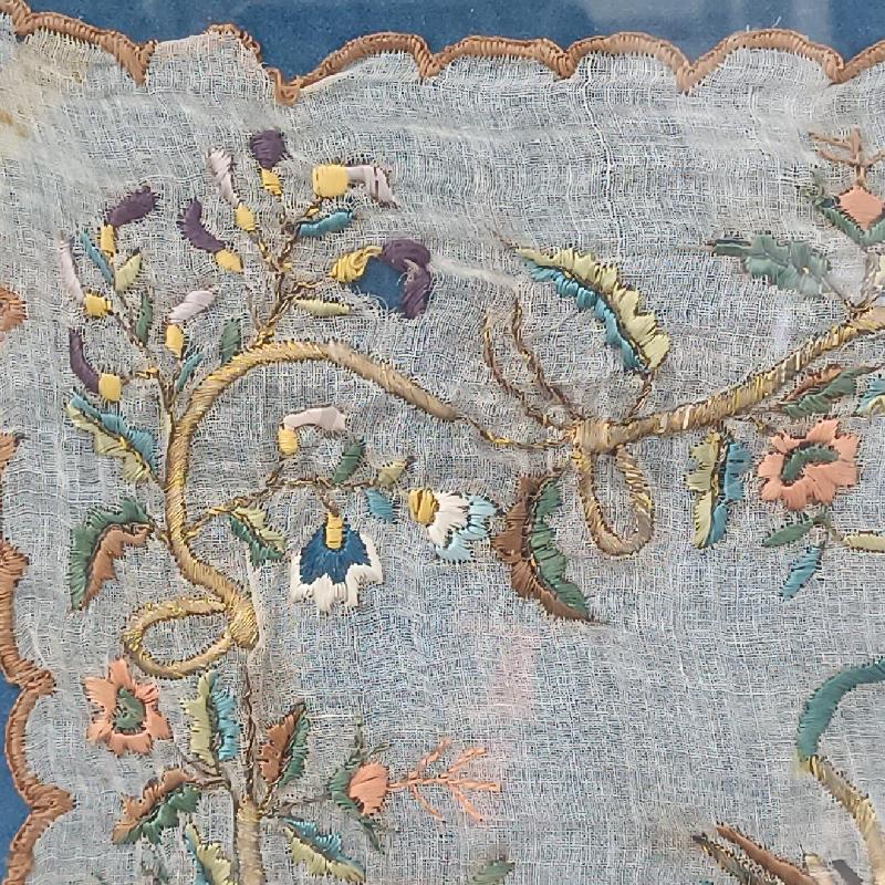 QUADRO GRANDE STOFA RICAMO FIORI  | Mercatino dell'Usato Roma garbatella 4