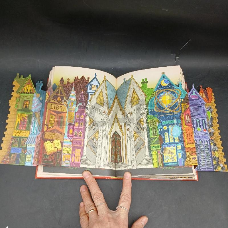 ROWLING E LA PIETRA FILOSOFALE  | Mercatino dell'Usato Roma garbatella 4