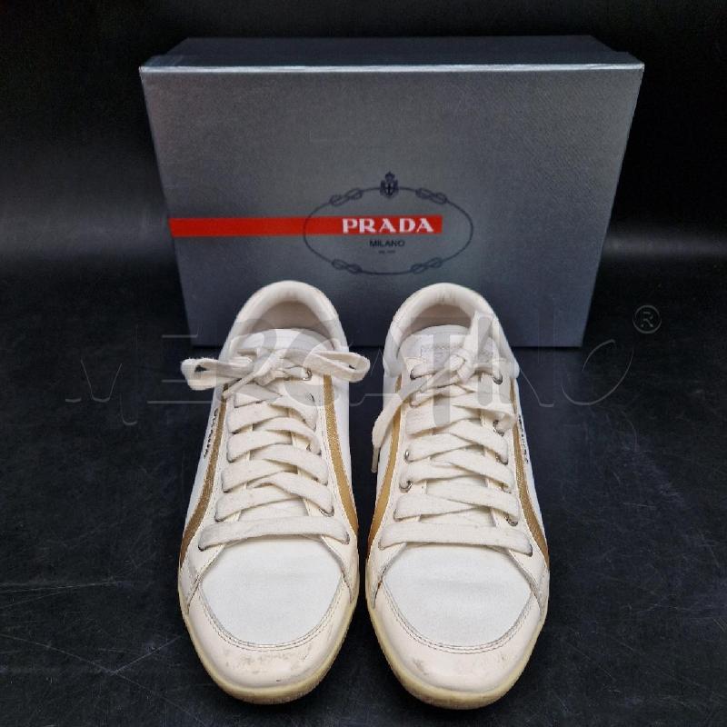 SCARPE D PRADA BAINCO E DOR  | Mercatino dell'Usato Roma garbatella 1