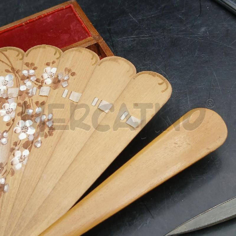 SCATOLA LEGNO CON VENTAGLIO | Mercatino dell'Usato Roma garbatella 4