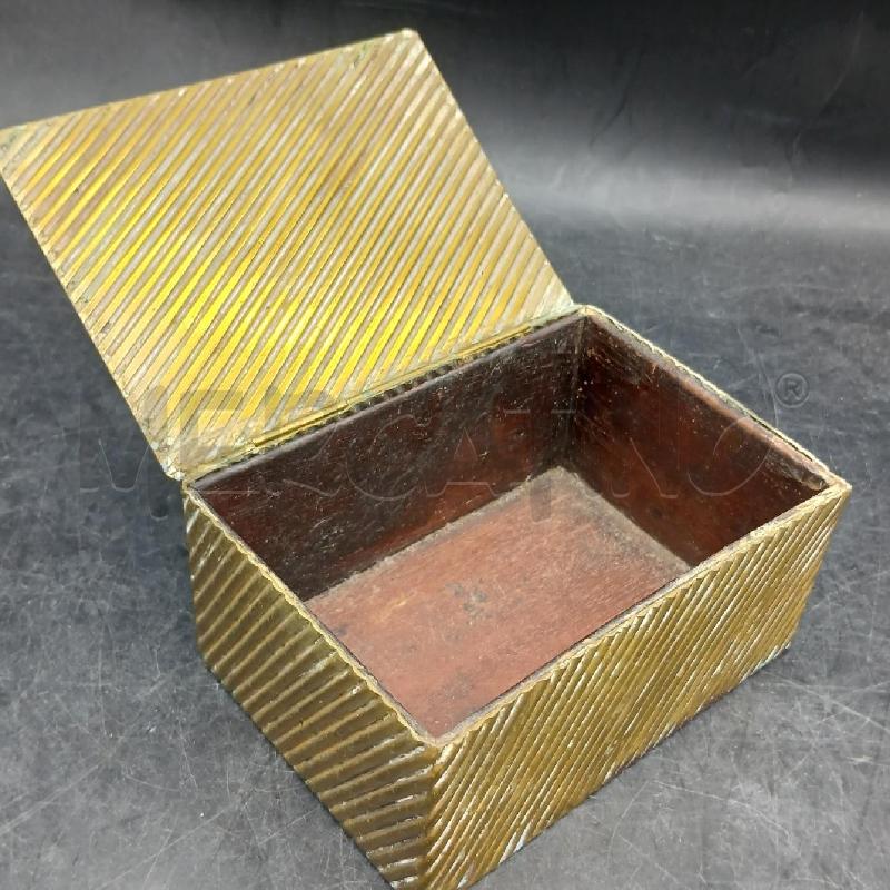 SCATOLA OTTONE RIGATO I LEGNO | Mercatino dell'Usato Roma garbatella 3