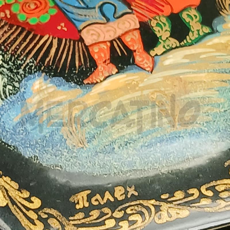 SCATOLA RUSSA OTTAGONALE  | Mercatino dell'Usato Roma garbatella 3