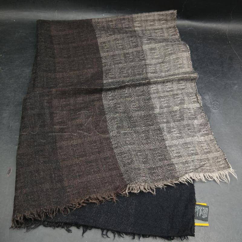 SCIARPA DONNA FENDI NERO MARRONE  | Mercatino dell'Usato Roma garbatella 1