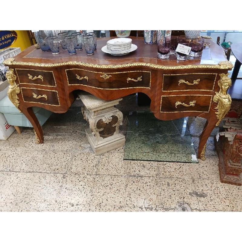 SCRIVANIA 5 CASSETTI FREGI DORATI PIANO PELLE | Mercatino dell'Usato Roma garbatella 1