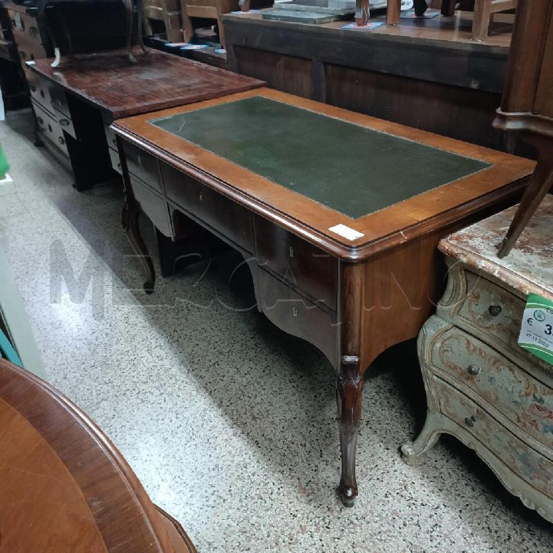 SCRIVANIA 5 CASSETTI PIANO PELLE  | Mercatino dell'Usato Roma garbatella 1