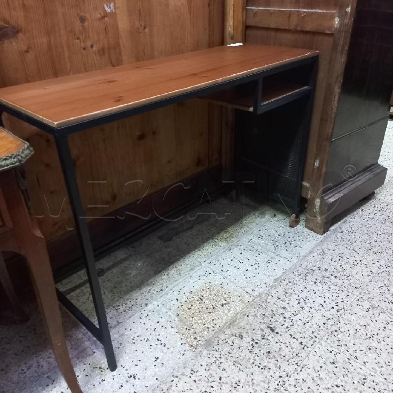 SCRIVANIA MET PIANO LEGNO | Mercatino dell'Usato Roma garbatella 2