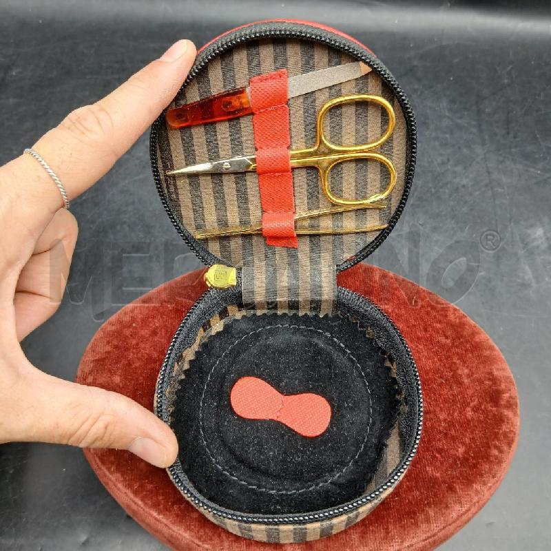 SET MANICURE FENDI  | Mercatino dell'Usato Roma garbatella 1