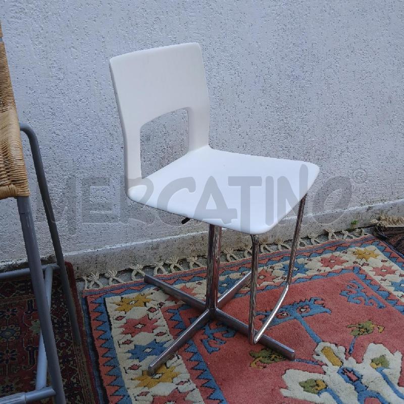 SGABELLO DESALTO KOBE BIANCO | Mercatino dell'Usato Roma garbatella 2