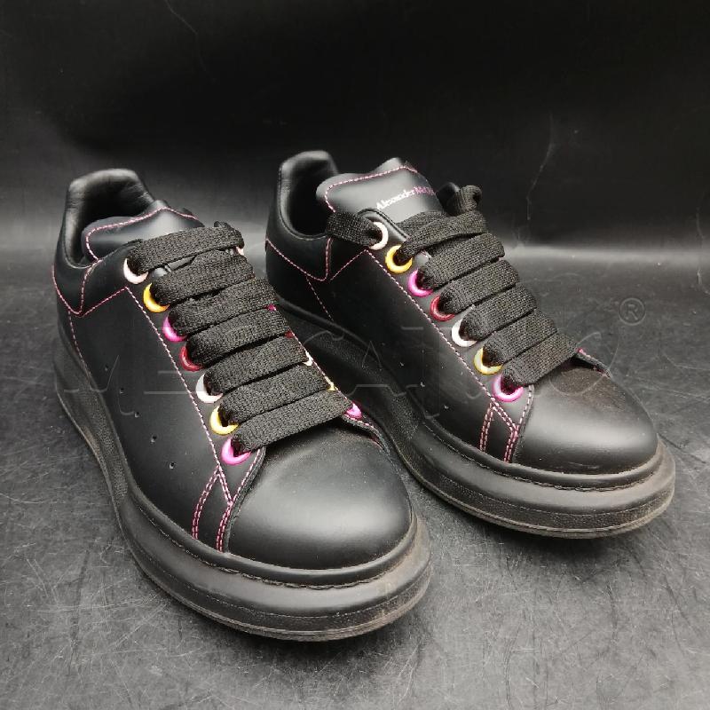 SNEAKERS DONNA ALEXANDER MCQUEEN NERO CUCITURE ROSA | Mercatino dell'Usato Roma garbatella 1