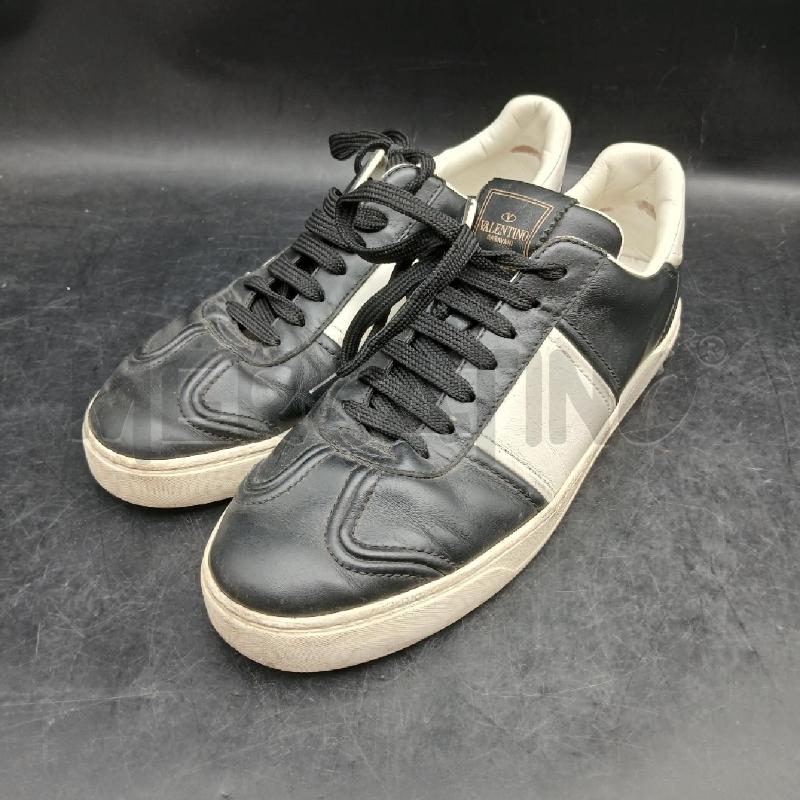 SNEAKERS U VALENTINO NERO E BIANCO  | Mercatino dell'Usato Roma garbatella 1