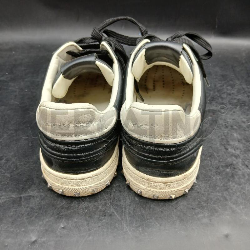 SNEAKERS U VALENTINO NERO E BIANCO  | Mercatino dell'Usato Roma garbatella 4