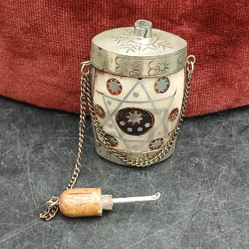 SNUFF BOTTLE MET | Mercatino dell'Usato Roma garbatella 3