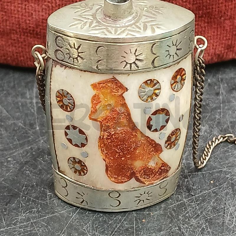 SNUFF BOTTLE MET | Mercatino dell'Usato Roma garbatella 4