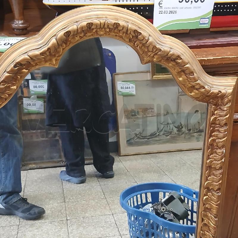 SPECCHIO DORATO CORNICE LAVORATA | Mercatino dell'Usato Roma garbatella 2