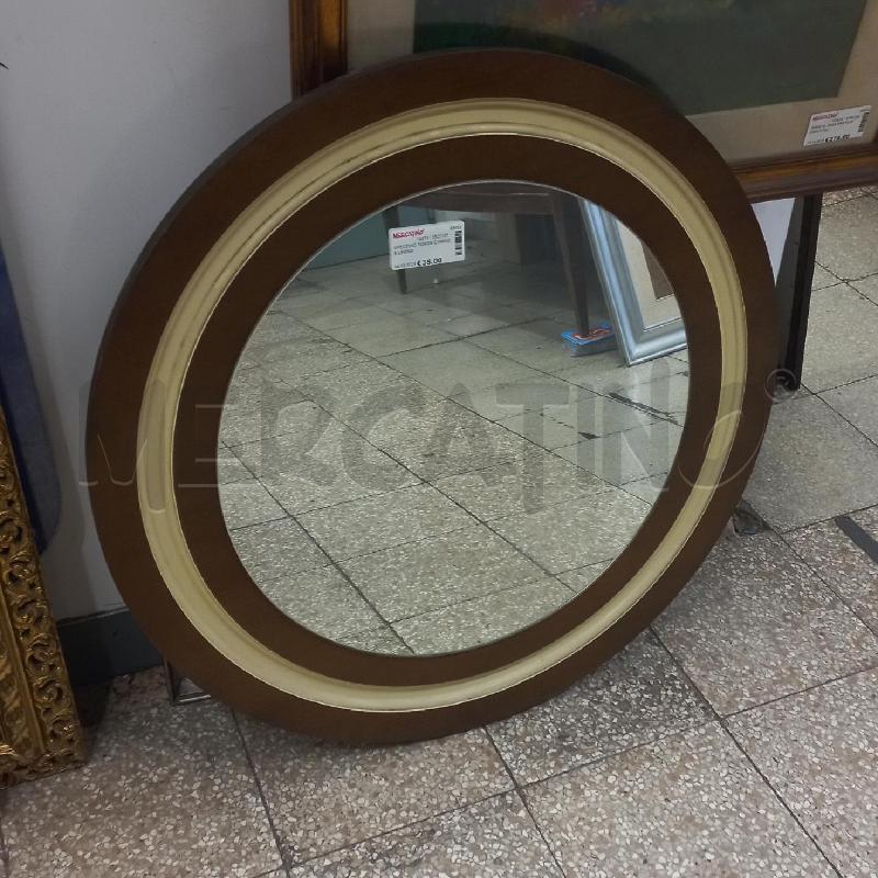 SPECCHIO TONDO CORNICE LEGNO  | Mercatino dell'Usato Roma garbatella 1