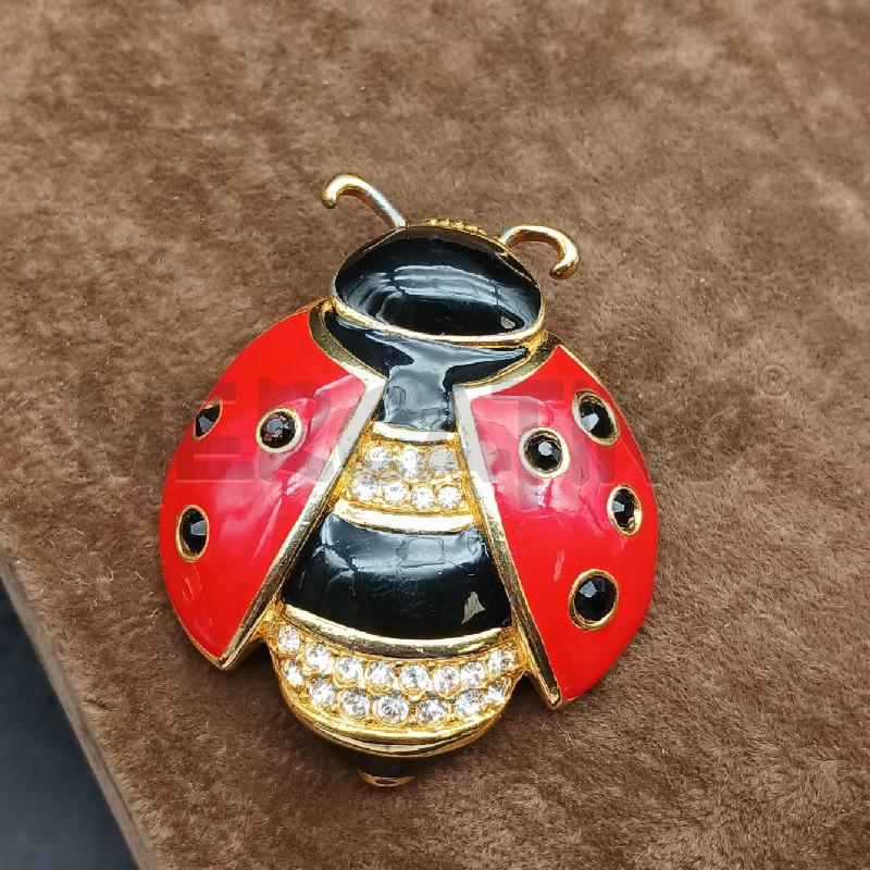 SPILLA COCCINELLA ROSSA | Mercatino dell'Usato Roma garbatella 1
