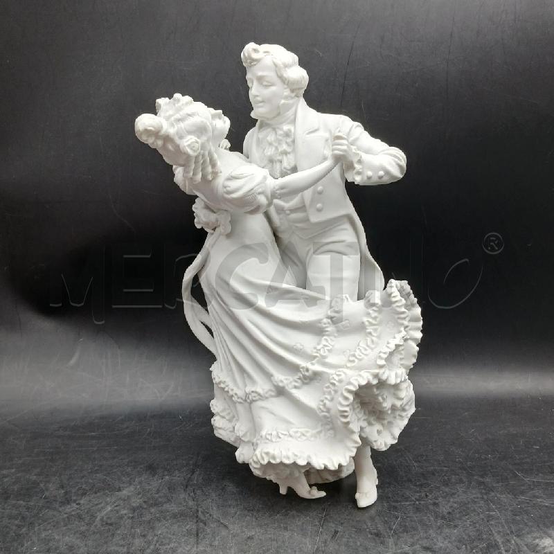 STATUA BISCUIT BALLERINI | Mercatino dell'Usato Roma garbatella 1