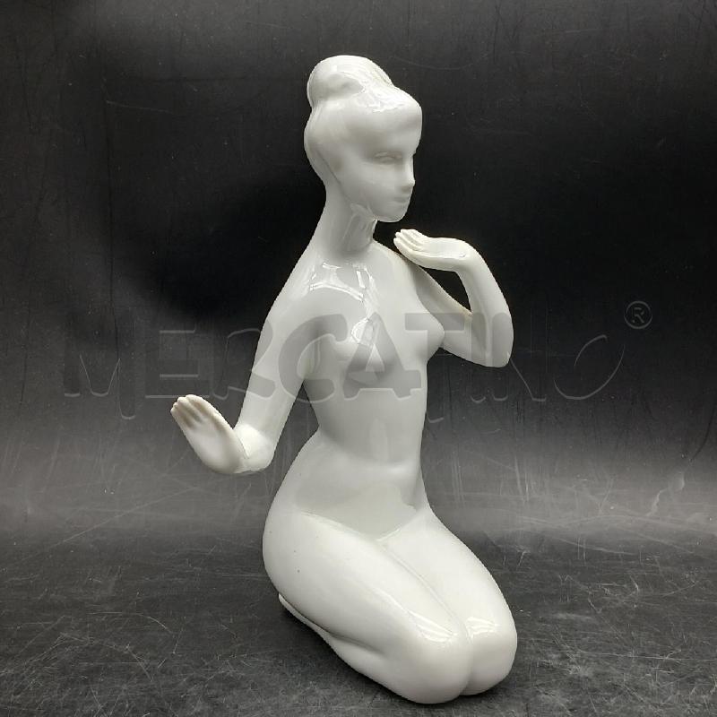 STATUA DONNA INGINOCCHIATA ROYAL DUX | Mercatino dell'Usato Roma garbatella 2