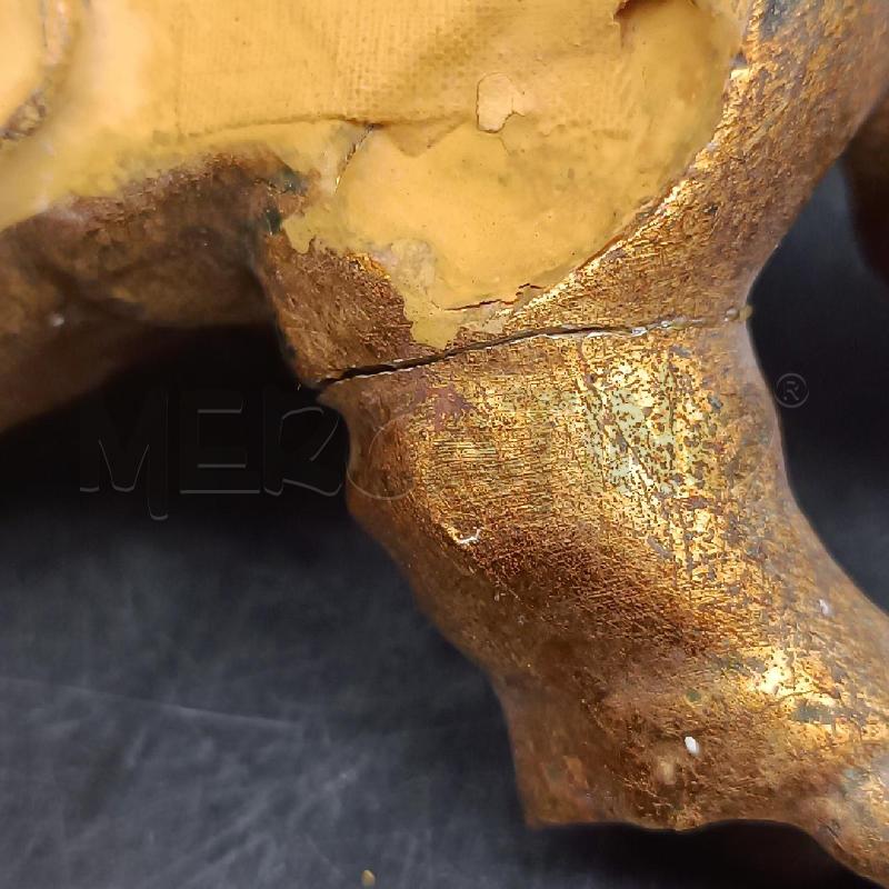 STATUINA DORATA INCOLLATA | Mercatino dell'Usato Roma garbatella 5