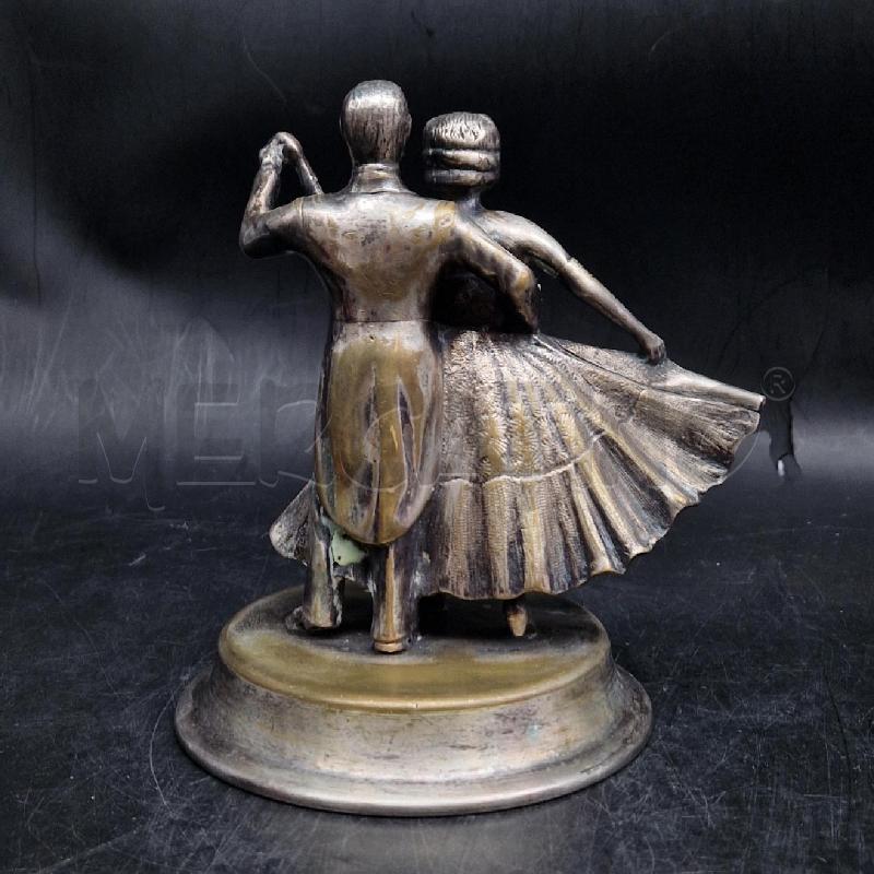 STATUINA METALLO BALLO DI GALA | Mercatino dell'Usato Roma garbatella 2