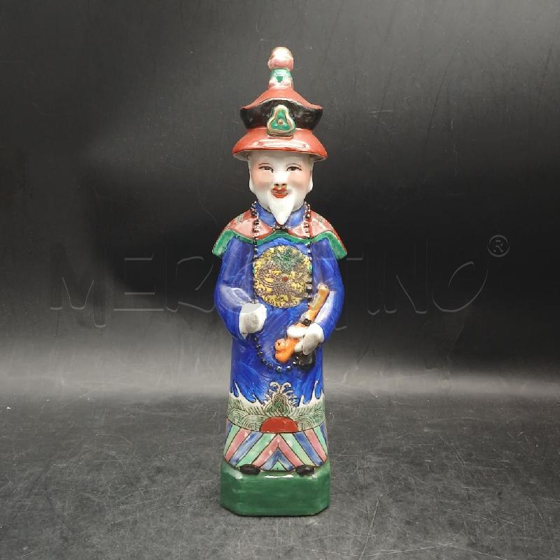 STATUINA ORIENTALE CAPPELLO ROSSO | Mercatino dell'Usato Roma garbatella 1