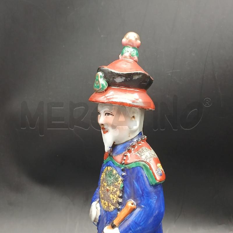 STATUINA ORIENTALE CAPPELLO ROSSO | Mercatino dell'Usato Roma garbatella 4
