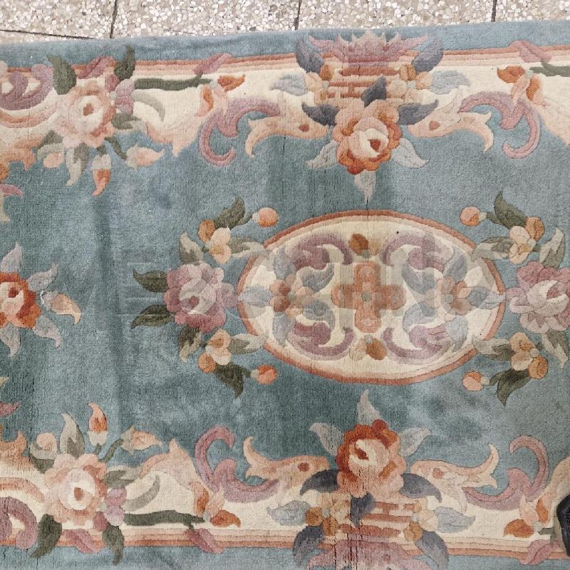 TAPPETO AZZURRO CORNICE ROSA FIORI | Mercatino dell'Usato Roma garbatella 2