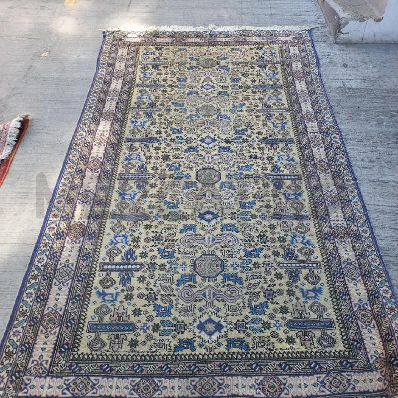TAPPETO BEIGE DISEGNI BLU DA RIVEDERE | Mercatino dell'Usato Roma garbatella 1
