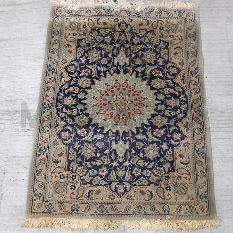 TAPPETO BEIGE ROSONE CUORI ROSSI | Mercatino dell'Usato Roma garbatella 1