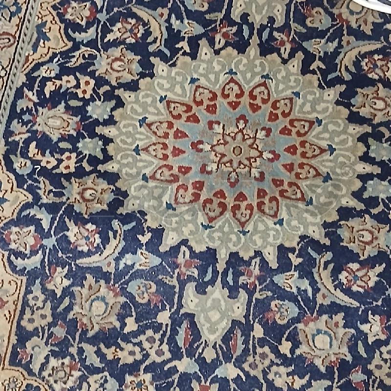 TAPPETO BEIGE ROSONE CUORI ROSSI | Mercatino dell'Usato Roma garbatella 2