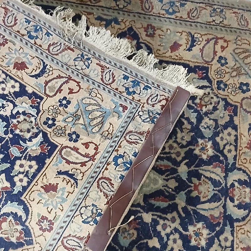 TAPPETO BEIGE ROSONE CUORI ROSSI | Mercatino dell'Usato Roma garbatella 4