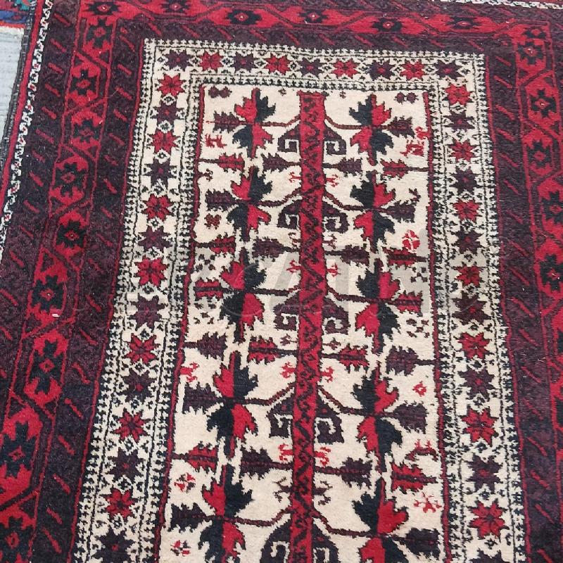 TAPPETO BORDO' BEIGE FIORI ROSSI/NERI | Mercatino dell'Usato Roma garbatella 3