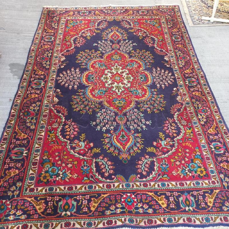 TAPPETO CORNICE VIOLA DISEGNI VERDI ROSSI  | Mercatino dell'Usato Roma garbatella 1