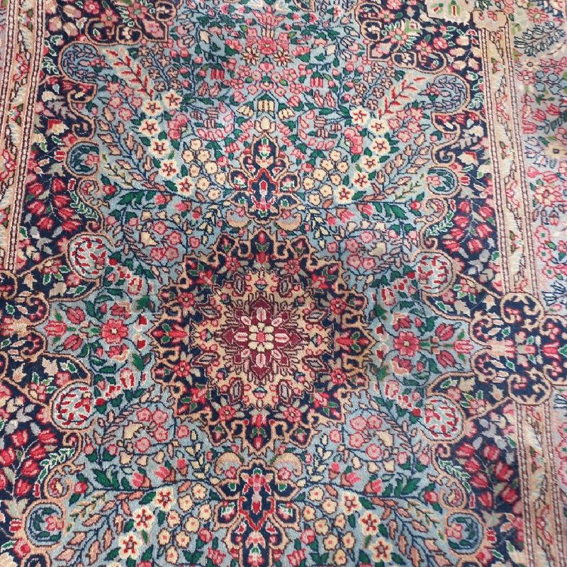TAPPETO FLOREALE SFONDO AZZURRO 210 X 130 | Mercatino dell'Usato Roma garbatella 2
