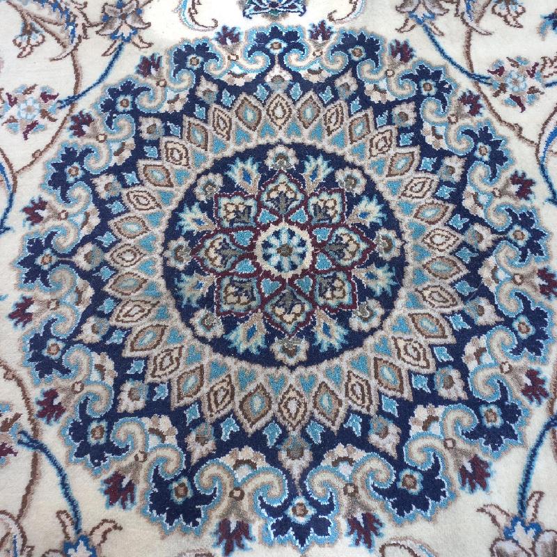 TAPPETO GRANDE FONDO BLU  | Mercatino dell'Usato Roma garbatella 2