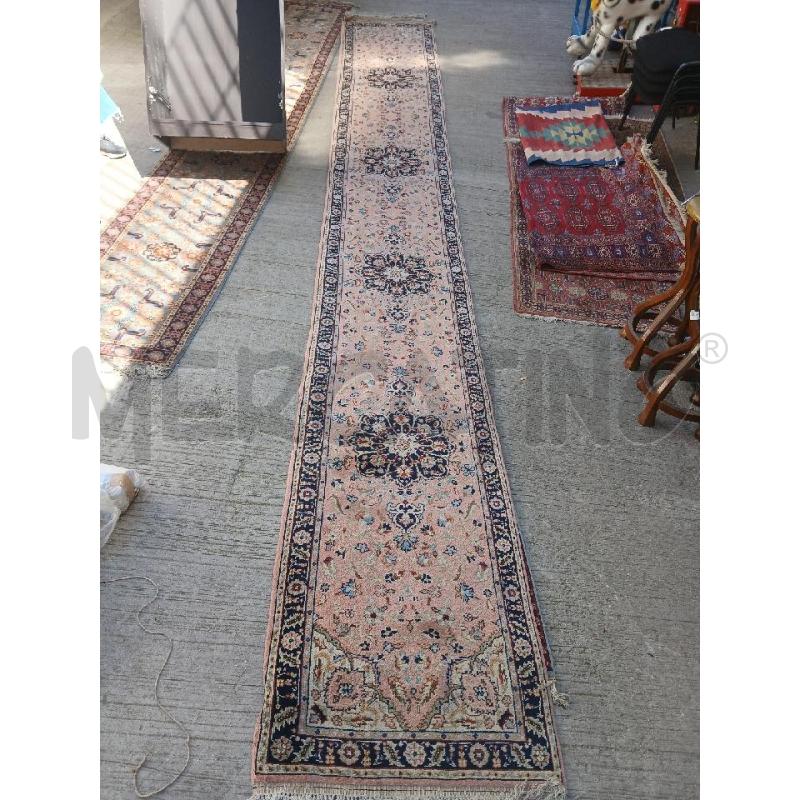 TAPPETO GUIDA ROSA FIORI BLU  | Mercatino dell'Usato Roma garbatella 1