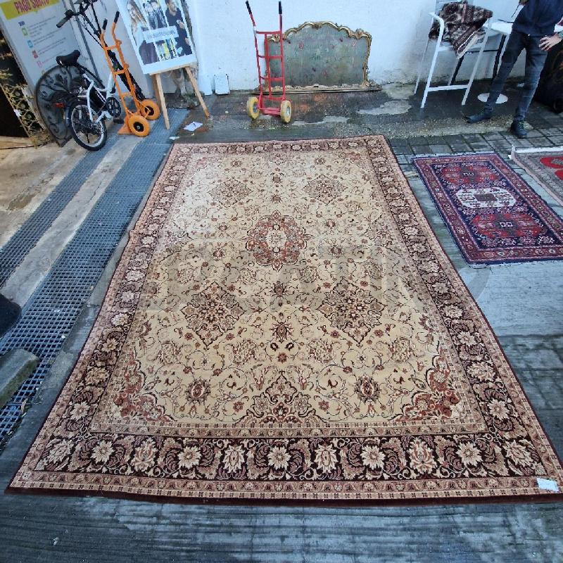 TAPPETO MARRONE BEIGE GRANDE | Mercatino dell'Usato Roma garbatella 1