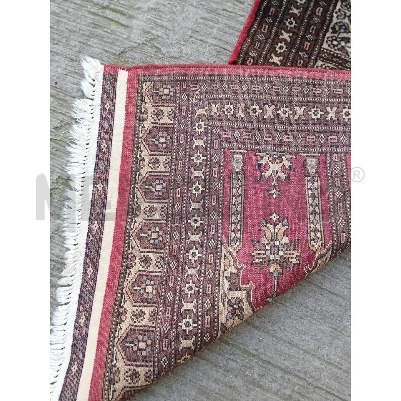 TAPPETO PREGHIERA ROSSO AZZURRO CENTRALE | Mercatino dell'Usato Roma garbatella 4