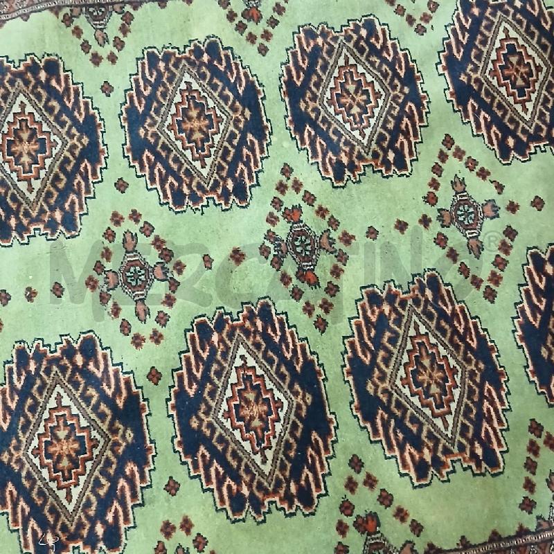 TAPPETO ROMBI FONDO VERDE | Mercatino dell'Usato Roma garbatella 5