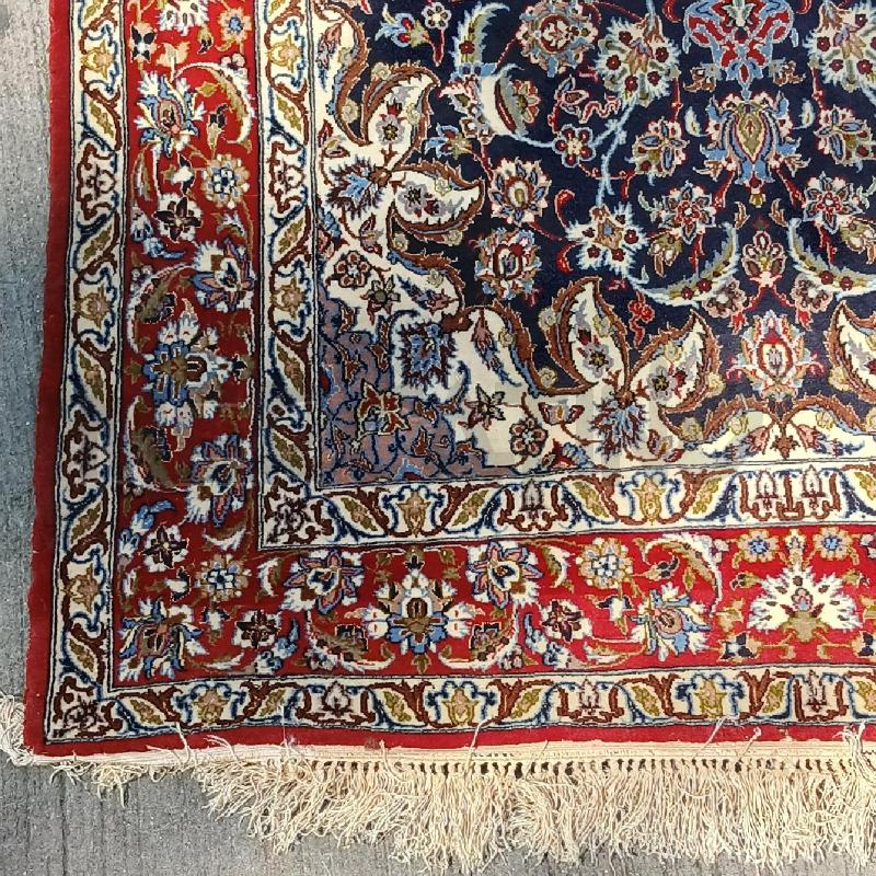 TAPPETO ROSSO/BLU FIORI  | Mercatino dell'Usato Roma garbatella 3