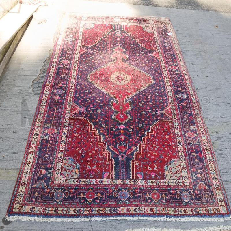 TAPPETO ROSSO DISEGNI ROSA BLU  | Mercatino dell'Usato Roma garbatella 1