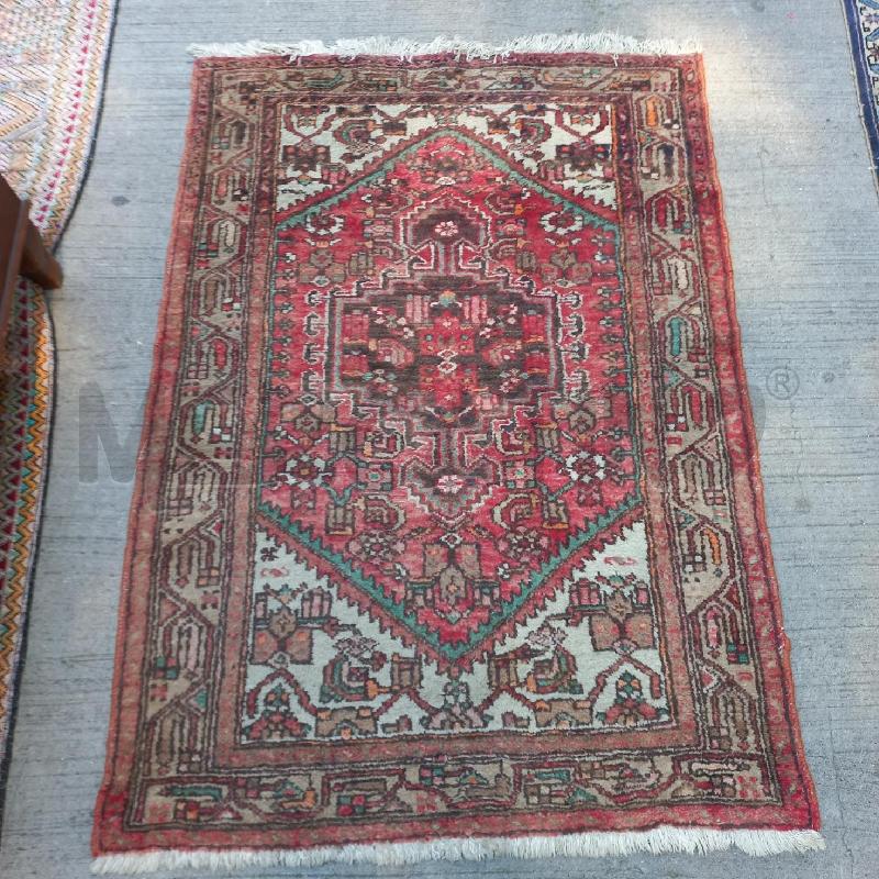 TAPPETO ROSSO DISEGNI VERDI DA RIVEDERE | Mercatino dell'Usato Roma garbatella 1